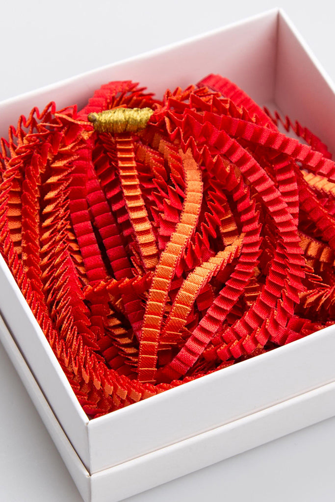 Essilp Silbergraue Stoffhalskette