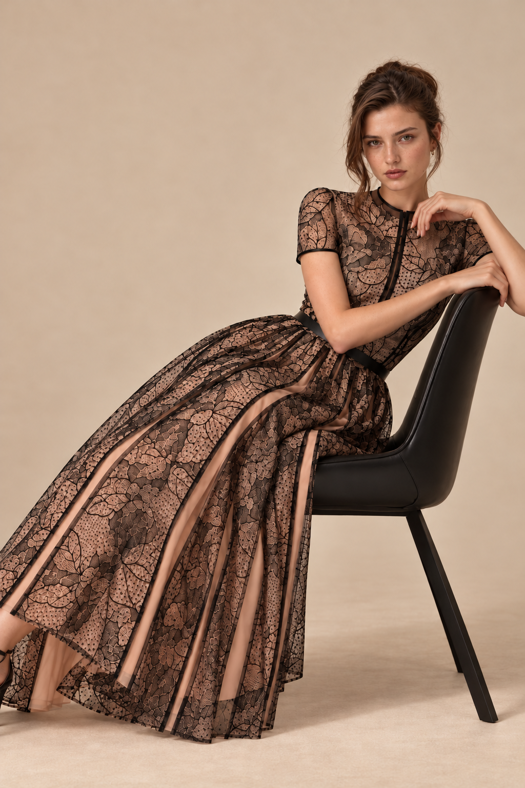 Veloura Noir Midi Φόρεμα με Δαντέλα
