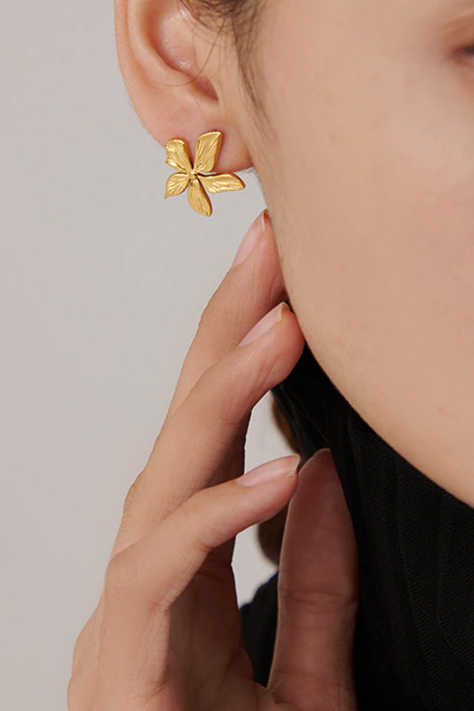 Azima Χρυσά Σκουλαρίκια σε σχήμα Λουλουδιού | Κοσμήματα - Pasquette