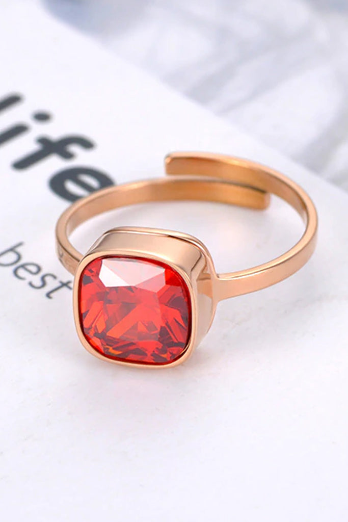 Lotte Δαχτυλίδι με Κόκκινο Κρύσταλλο σε Ροζ Χρυσό | Κοσμήματα - Δαχτυλίδια